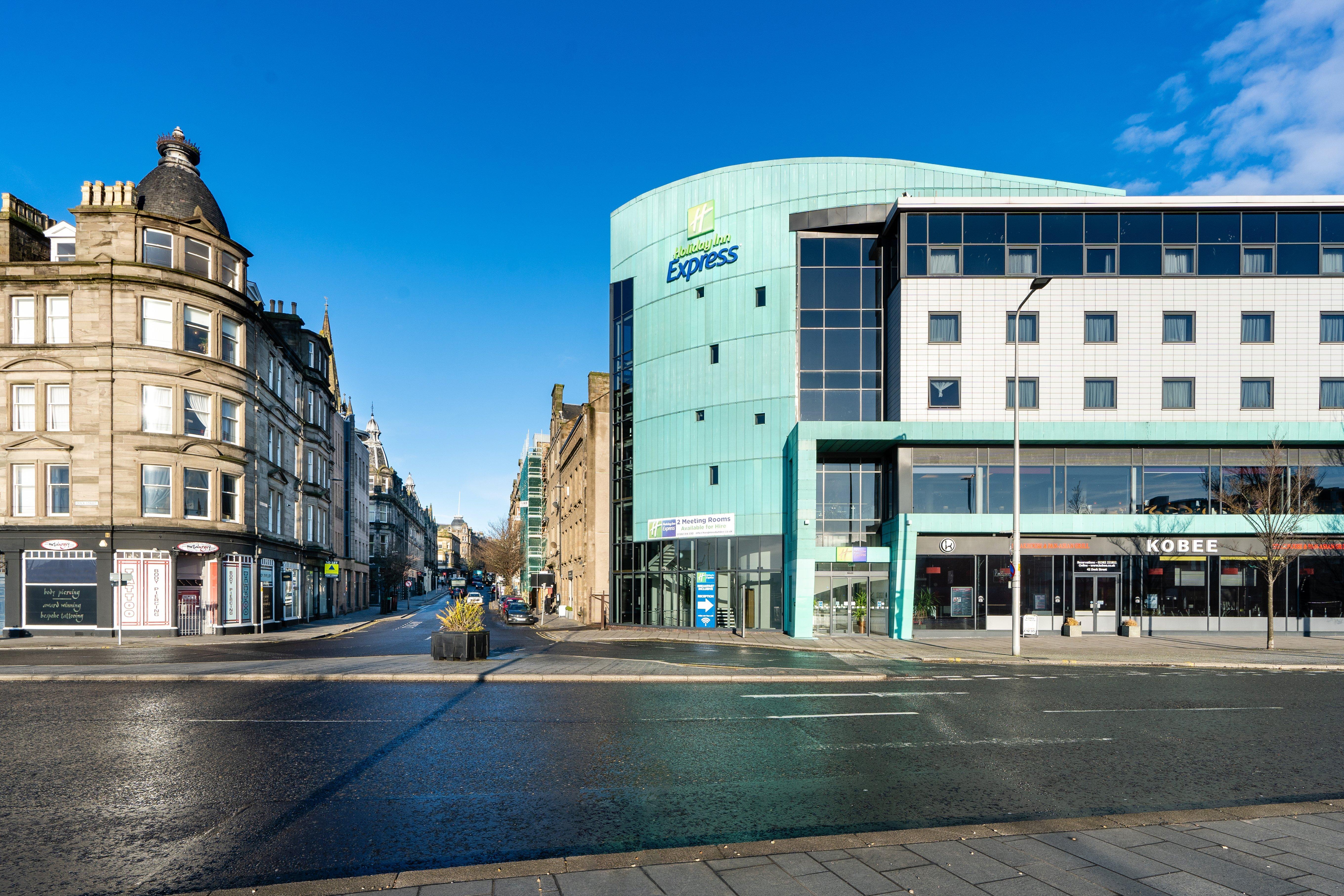 Holiday Inn Express Dundee By Ihg Exterior photo