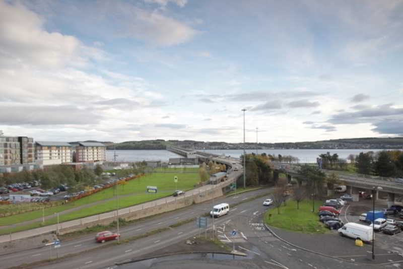 Holiday Inn Express Dundee By Ihg Exterior photo